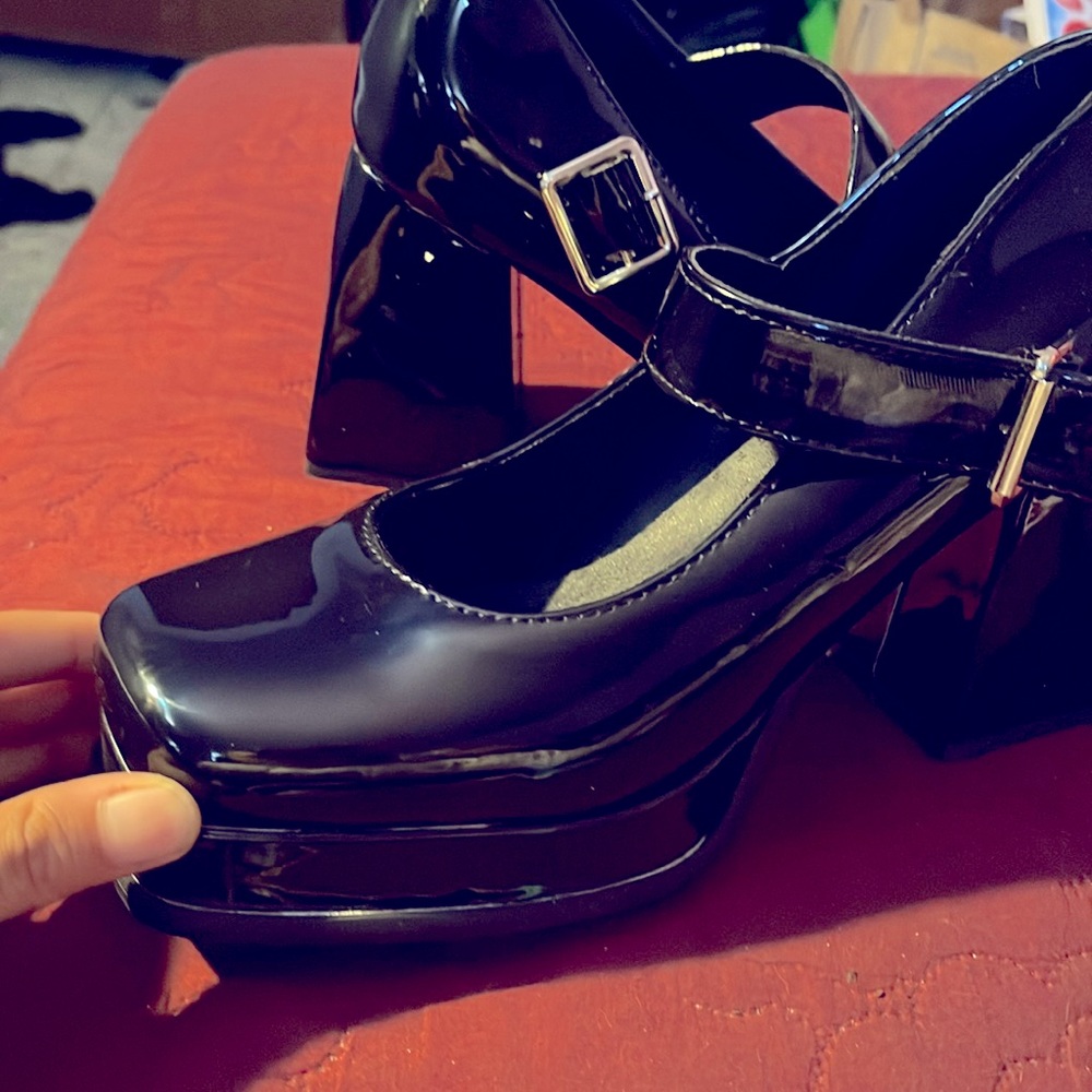 Black square toe heels| SHEIN